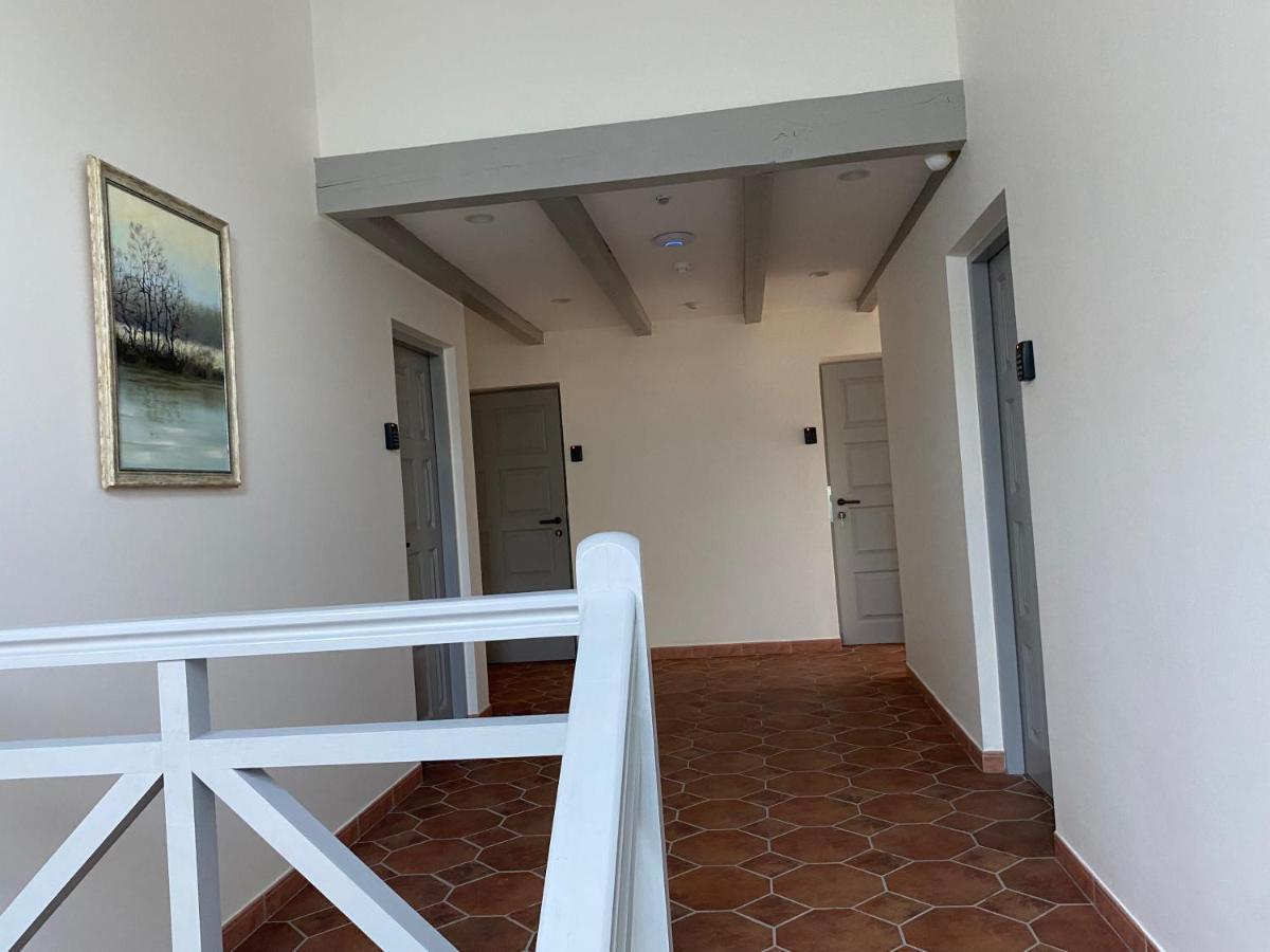 Hotel Dvi Nidos Esterno foto